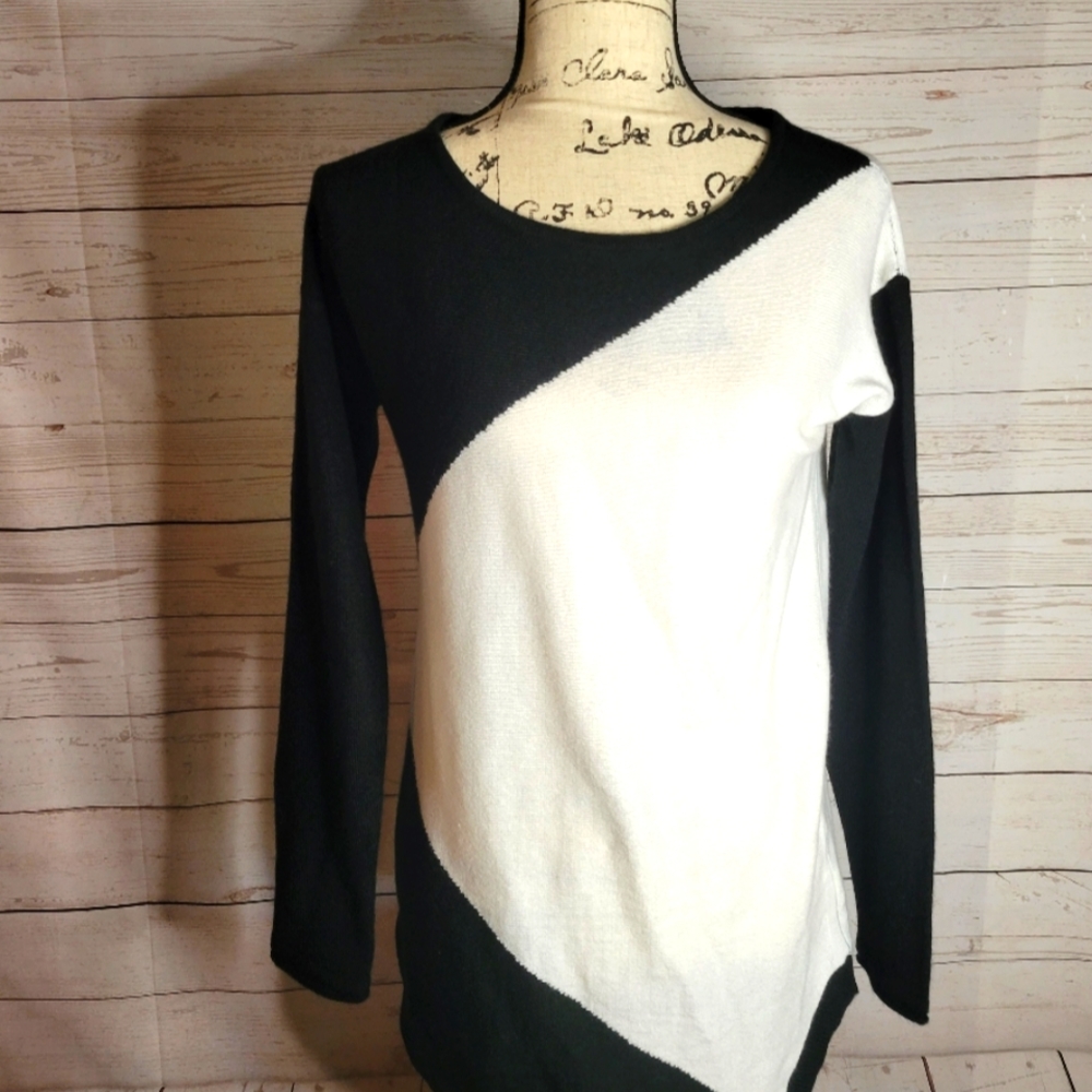 NY collection sweater dress small black and white